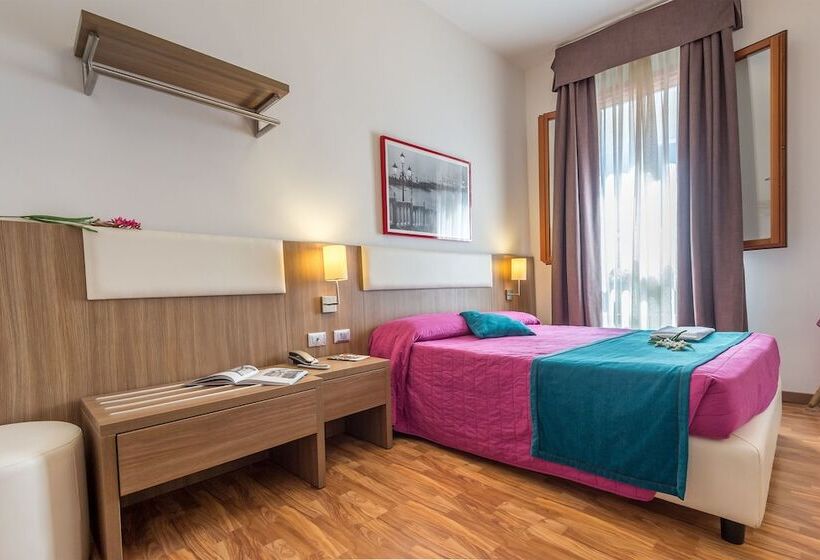 اتاق استاندارد سه نفره, Il Moro Di Venezia