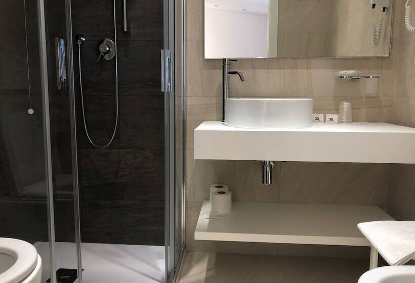 اتاق سوپریور با چشم‌انداز جانبی دریا, Majestic