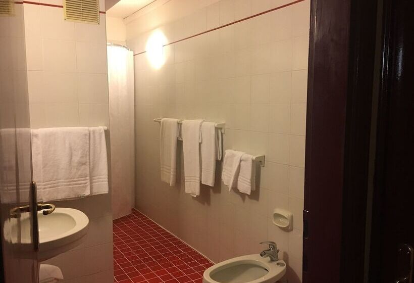 سوییت جونیور با چشم‌انداز دریا, Majestic