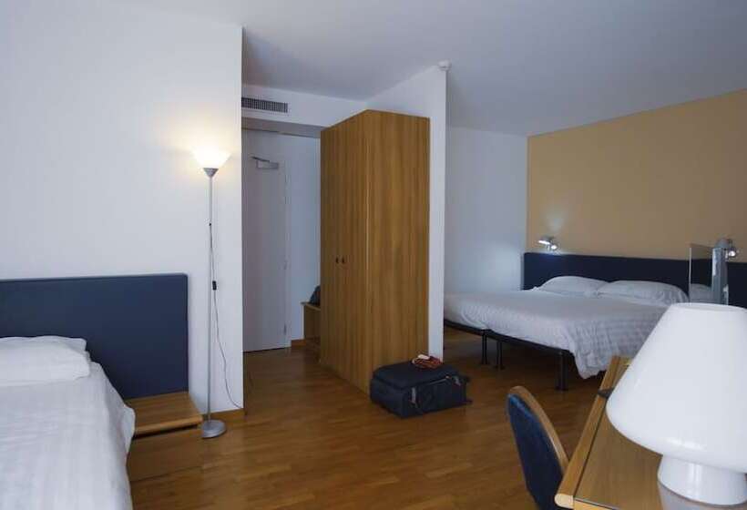 Номер Стандарт Трехместный, Mistral2