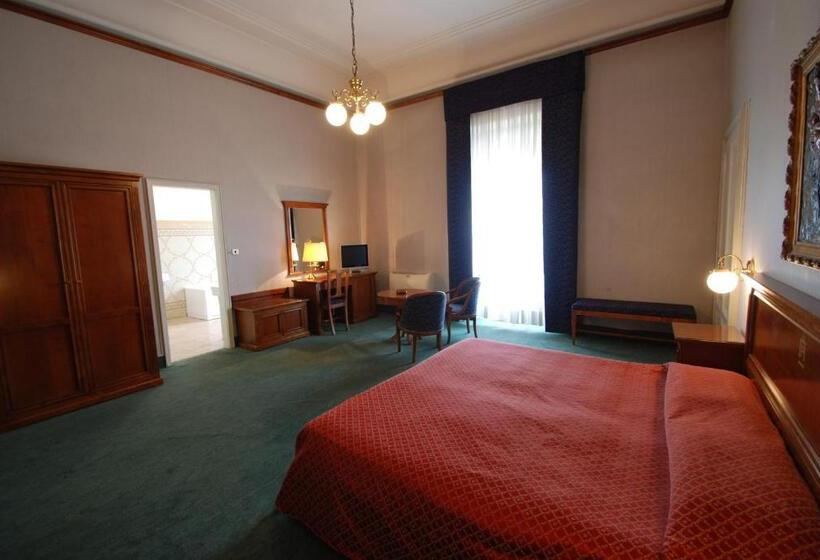 اتاق استاندارد سه نفره, Palace Bologna Centro