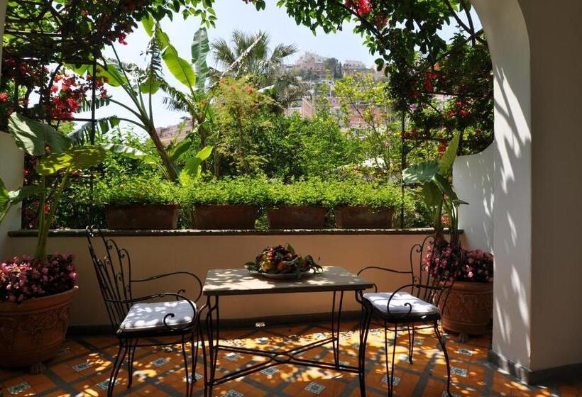 غرفة قياسية مطلّة علي الحديقة, Palazzo Murat