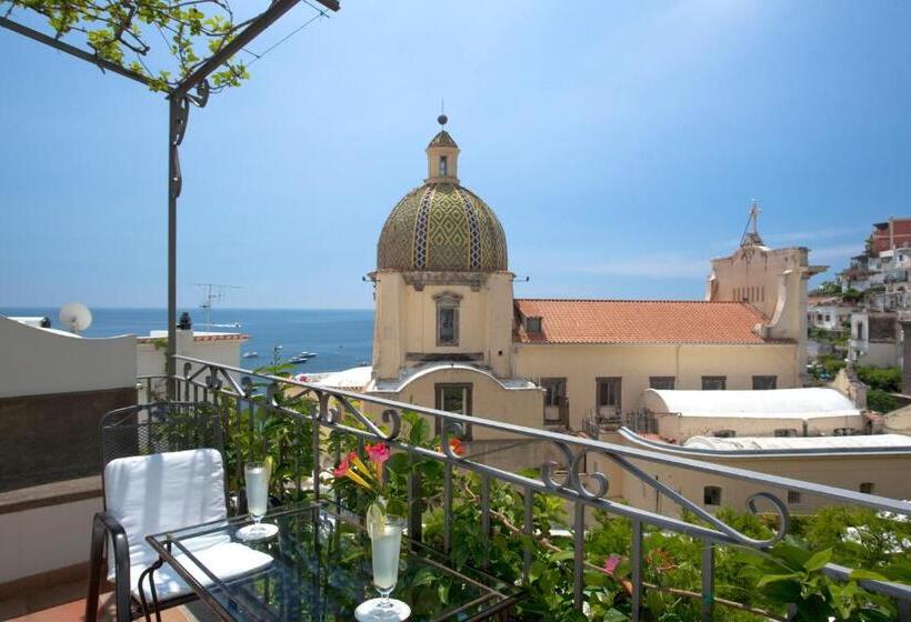 غرفة سوبيريور ذات إطلالة جانبية على البحر, Palazzo Murat