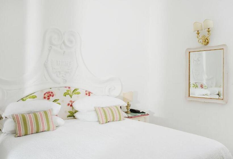 غرفة سوبيريور ذات إطلالة جانبية على البحر, Palazzo Murat