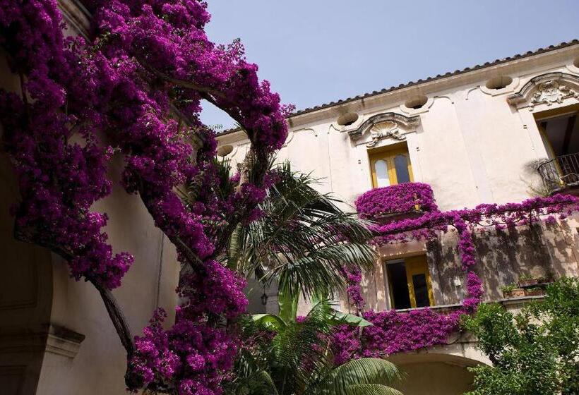 غرفة ديلوكس مطلّة علي البحر, Palazzo Murat