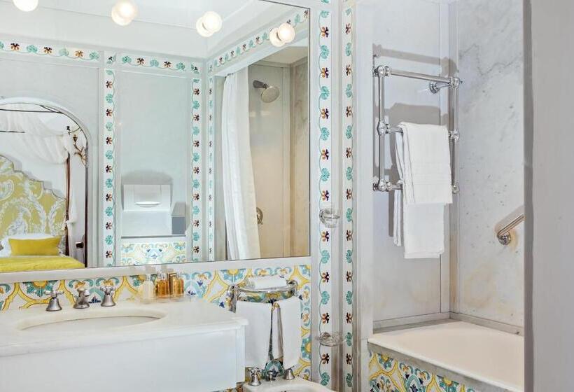 Номер Deluxe Вид на Море, Palazzo Murat