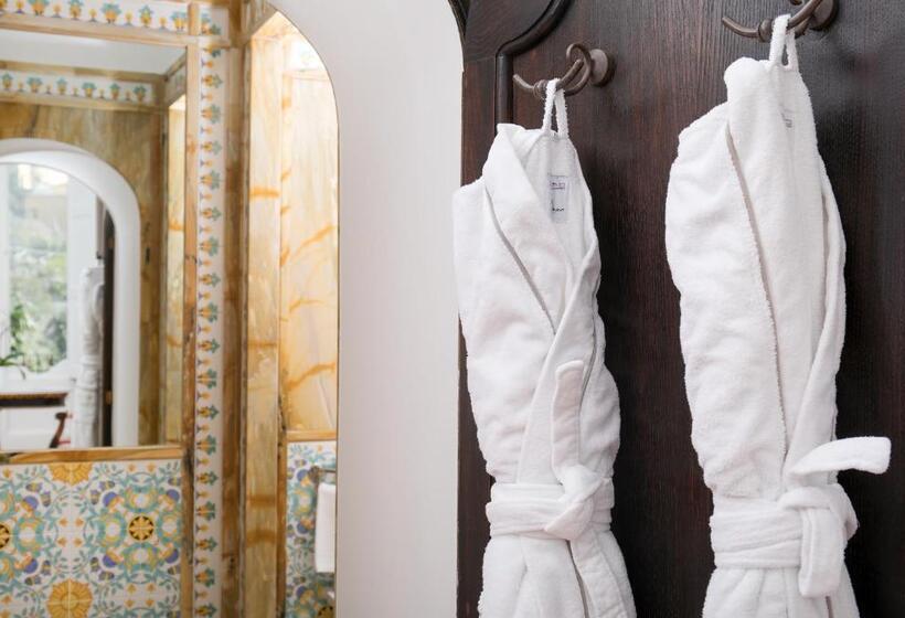 جناح ديلوكس مطل على البحر, Palazzo Murat