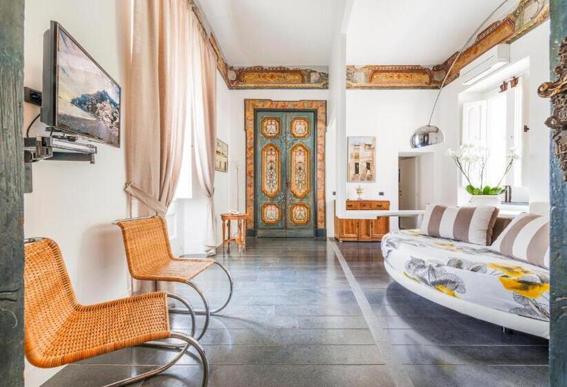 جناح مطل على المدينة, Palazzo Murat