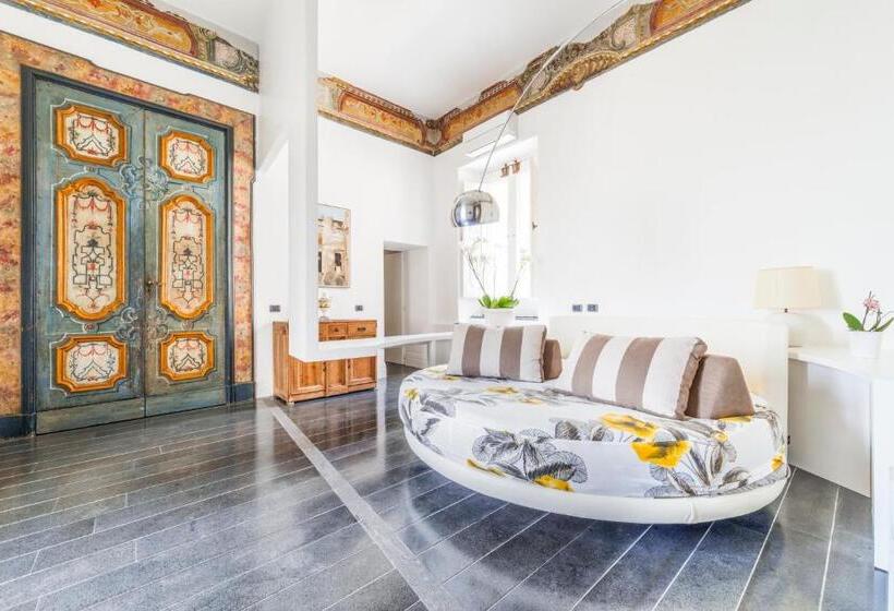 جناح مطل على المدينة, Palazzo Murat