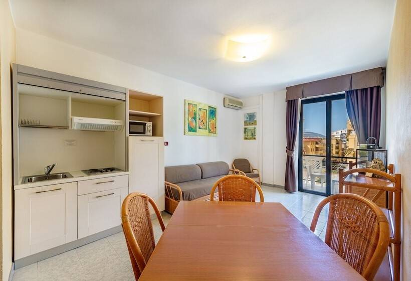 带1个卧室的带海景的公寓, Rina