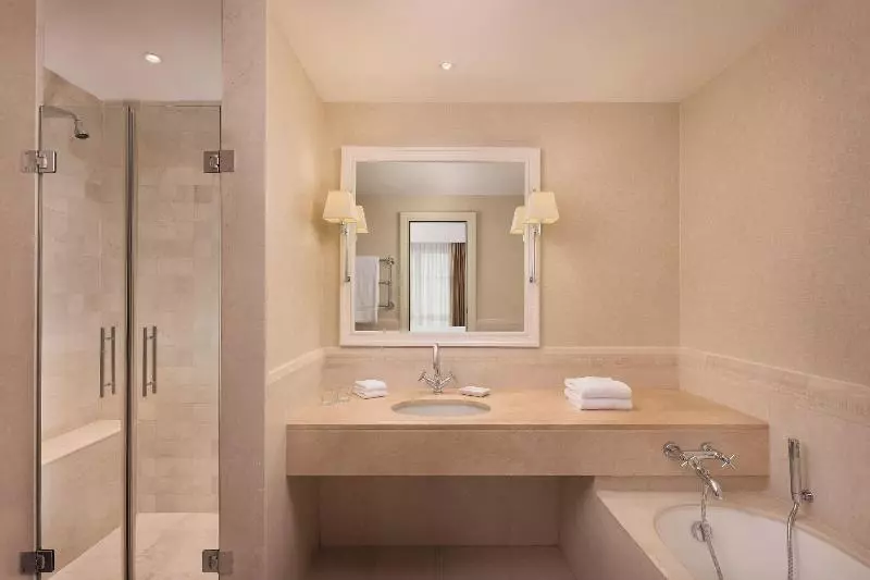 Camera Business Letto King, Sheraton Rome Parco De Medici
