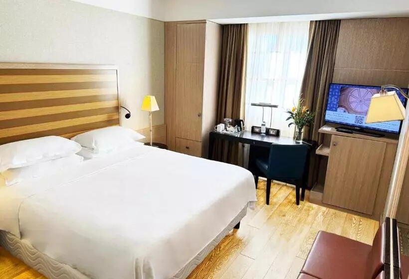 Camera Superiore Letto King, Sheraton Rome Parco De Medici