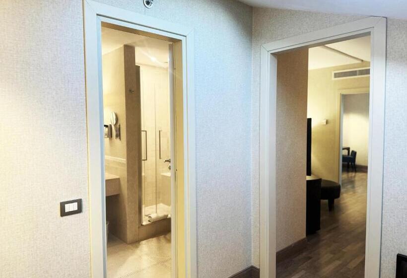 Suite Junior, Sheraton Rome Parco De Medici