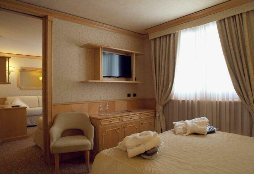 패밀리 스위트, Spinale