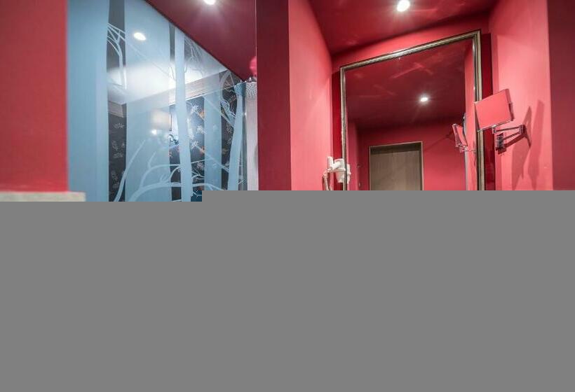 Junior Suite Prestige, Spinale