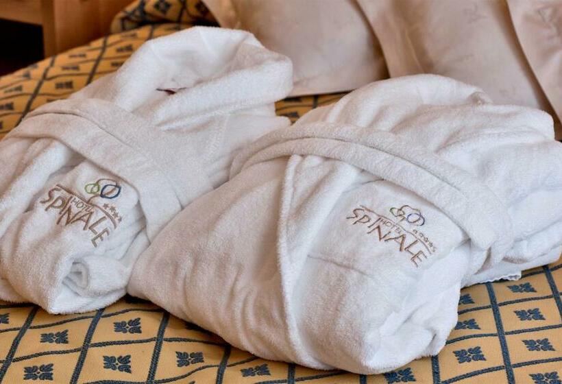 트리플 클래식 룸, Spinale