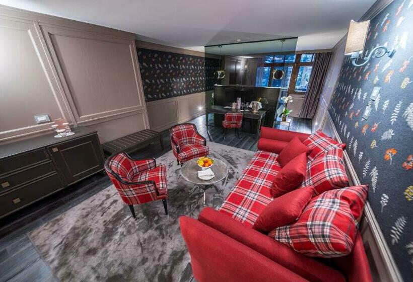 프레스티지 주니어 스위트, Spinale