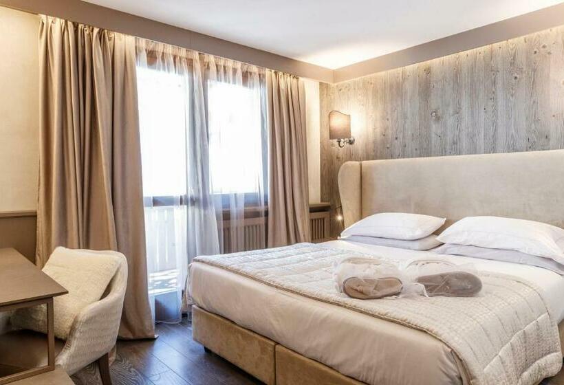 디럭스 룸, Spinale