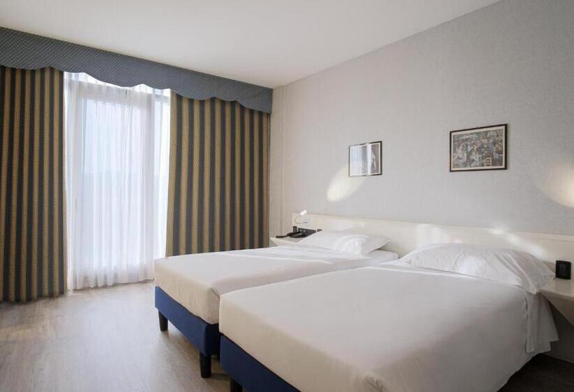 스탠다드 룸, Viest