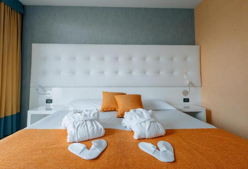 디럭스 룸, Viest