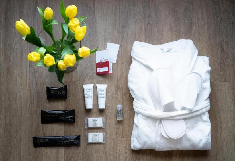 수피리어 룸, Viest