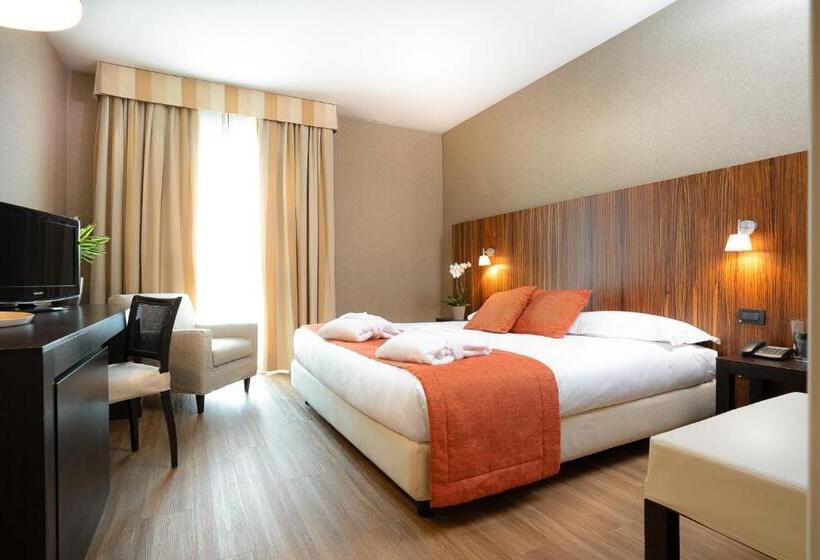 수피리어 룸, Viest