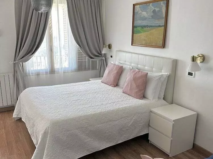 Superior Neljän Hengen Huone, Villa Greta Hotel Rooms & Suites