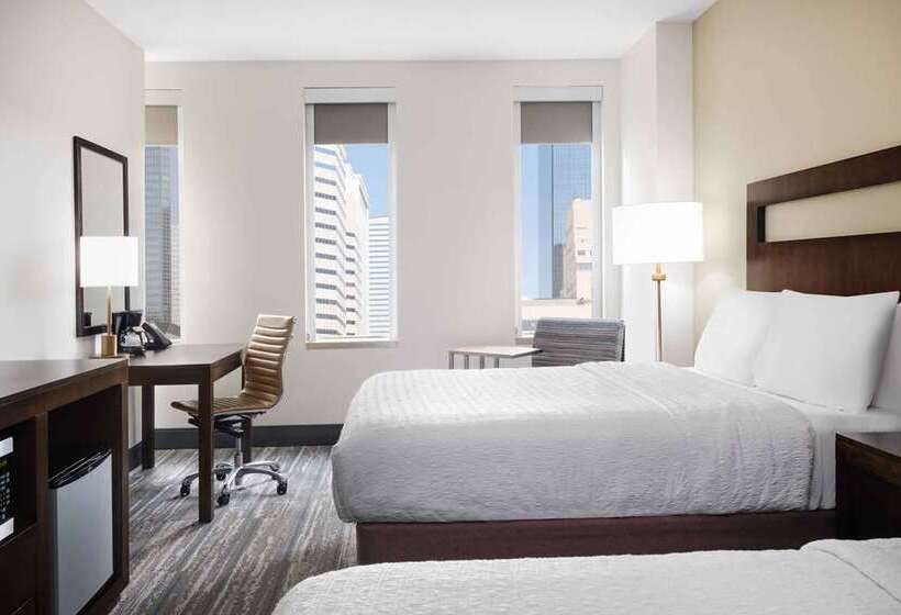 חדר סטנדרט נוף לעיר, Hampton Inn Oakland Downtown City Center