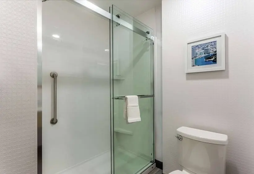 ２ダブルベッドのスタンダードルーム, Hampton Inn Oakland Downtown City Center
