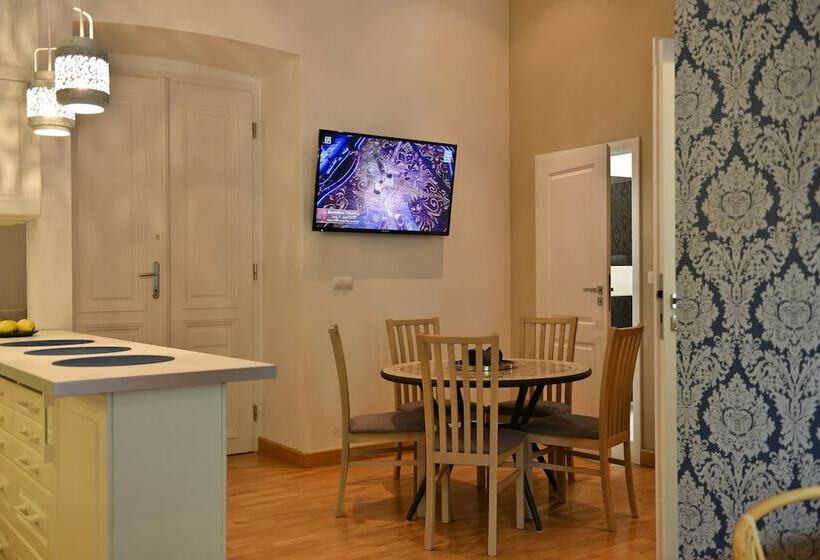 Апартаменты 2 Спальни, La Gioia Magic Orient Apartments