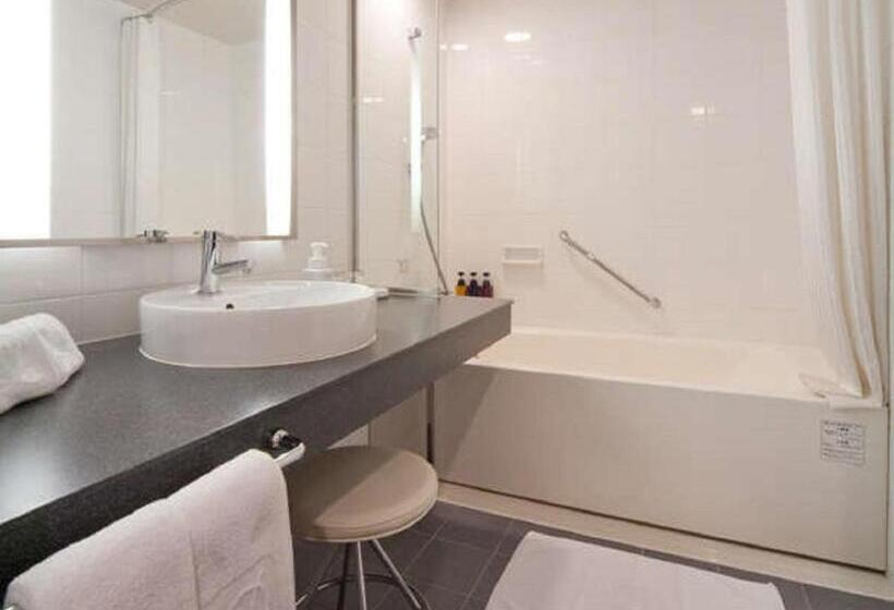 带大床的豪华间, Shin Yokohama Prince