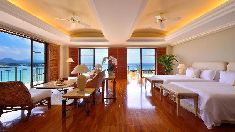 סוויטת קלאב, The Busena Terrace