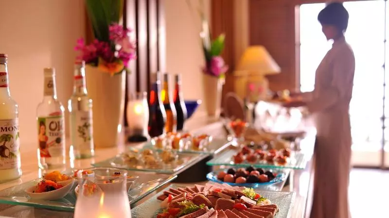 クラブスイート, The Busena Terrace