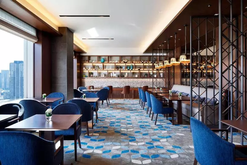 キングサイズベッドのクラブルーム, Yokohama Bay Sheraton  And Towers