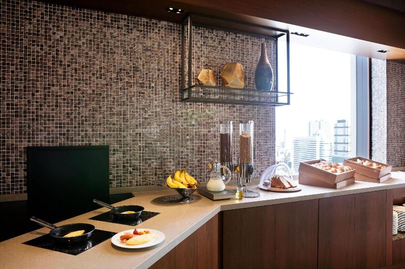 클럽 룸 킹침대, Yokohama Bay Sheraton And Towers