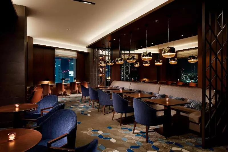 キングサイズベッドのクラブルーム, Yokohama Bay Sheraton  And Towers
