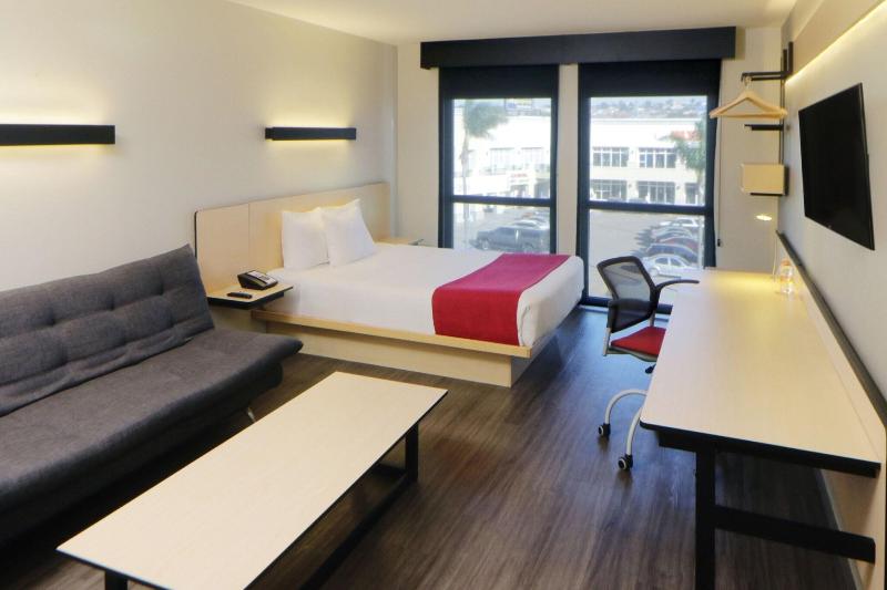 스탠다드 룸 킹사이즈 침대, Yokohama Bay Sheraton And Towers