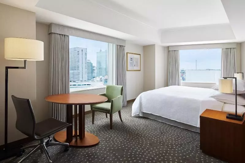 キングサイズベッドのスタンダードルーム, Yokohama Bay Sheraton  And Towers
