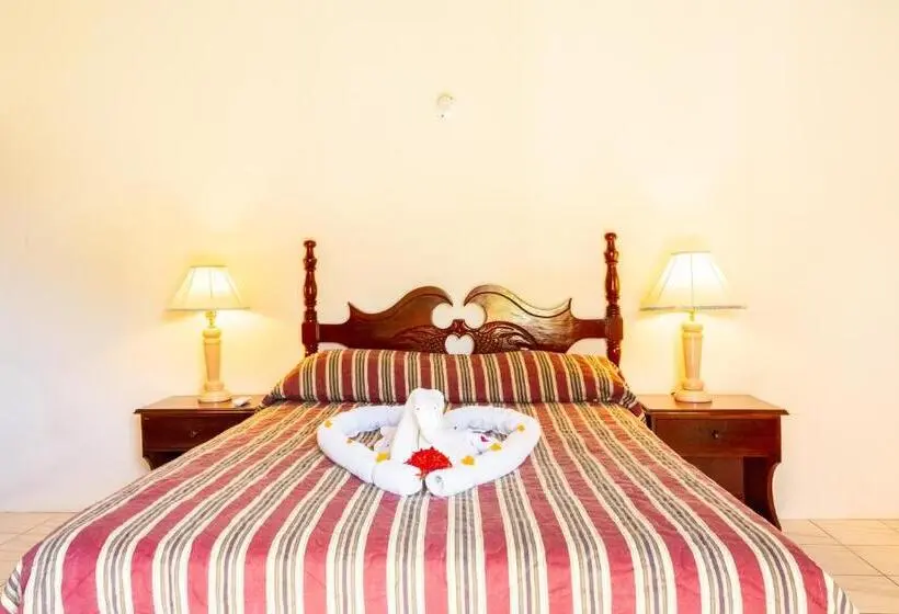 استودیوی استاندارد, Shields Negril Villas Ltd