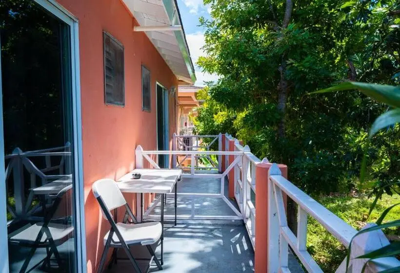 اتاق استاندارد با بالکن, Shields Negril Villas Ltd