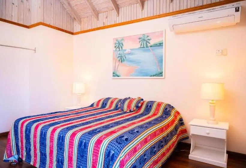 اتاق استاندارد با تخت بزرگ, Shields Negril Villas Ltd