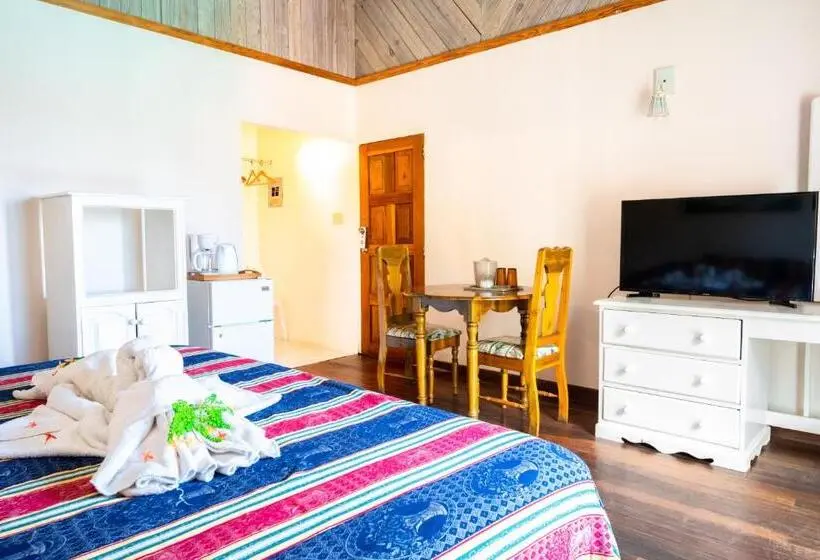 اتاق استاندارد با تخت بزرگ, Shields Negril Villas Ltd