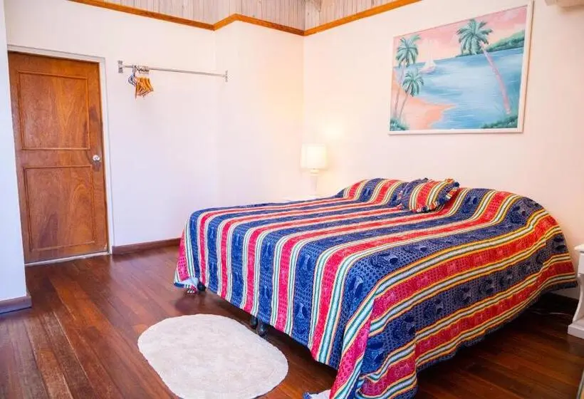 اتاق استاندارد با تخت بزرگ, Shields Negril Villas Ltd
