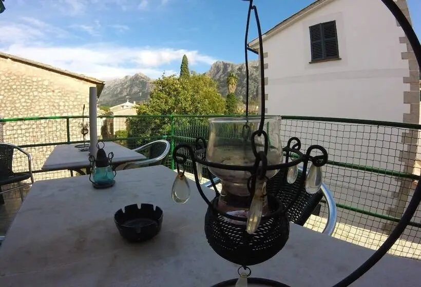 تختخواب در اتاق مشترک, Casa Margarita