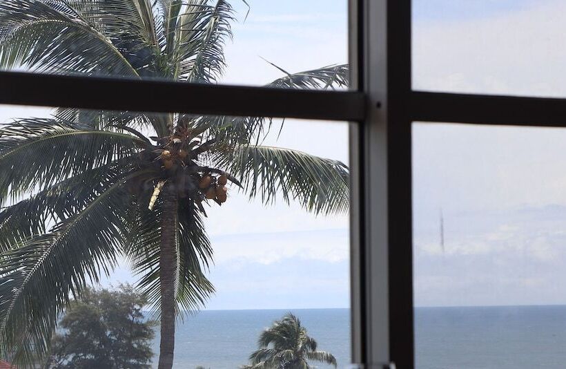 سوییت اجرایی, Mamba Point