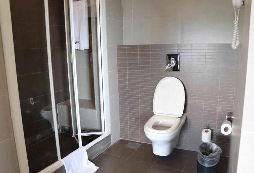 سوییت اجرایی, Mamba Point