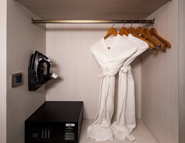 סוויטה דלוקס, Promenade Hotel Kota Kinabalu