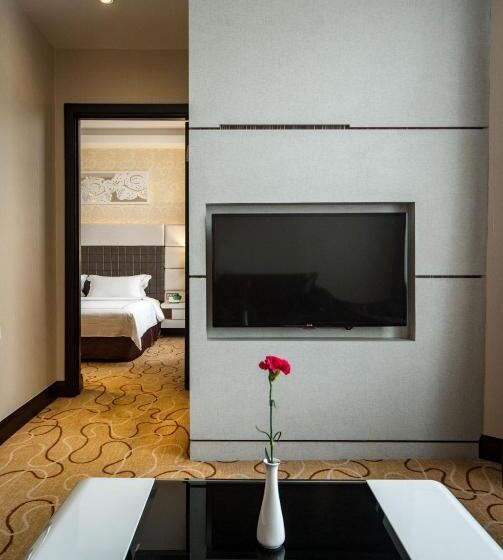 סוויטת ג'וניור, Promenade Hotel Kota Kinabalu