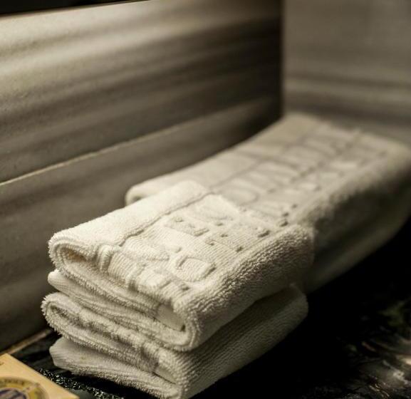 جناح ديلوكس, Promenade Hotel Kota Kinabalu