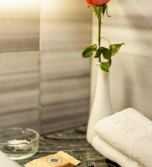 جناح إدارى, Promenade Hotel Kota Kinabalu